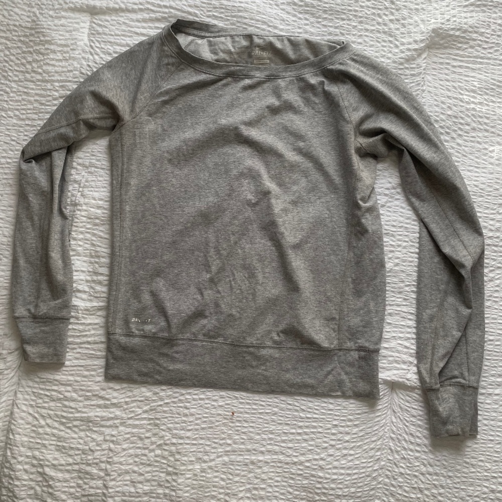 NIKE dri-fit Long Sleeve Grey - Size S